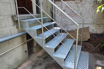 GRADE UP EXT : L'escalier sur mesure pour vos extérieurs | Spira